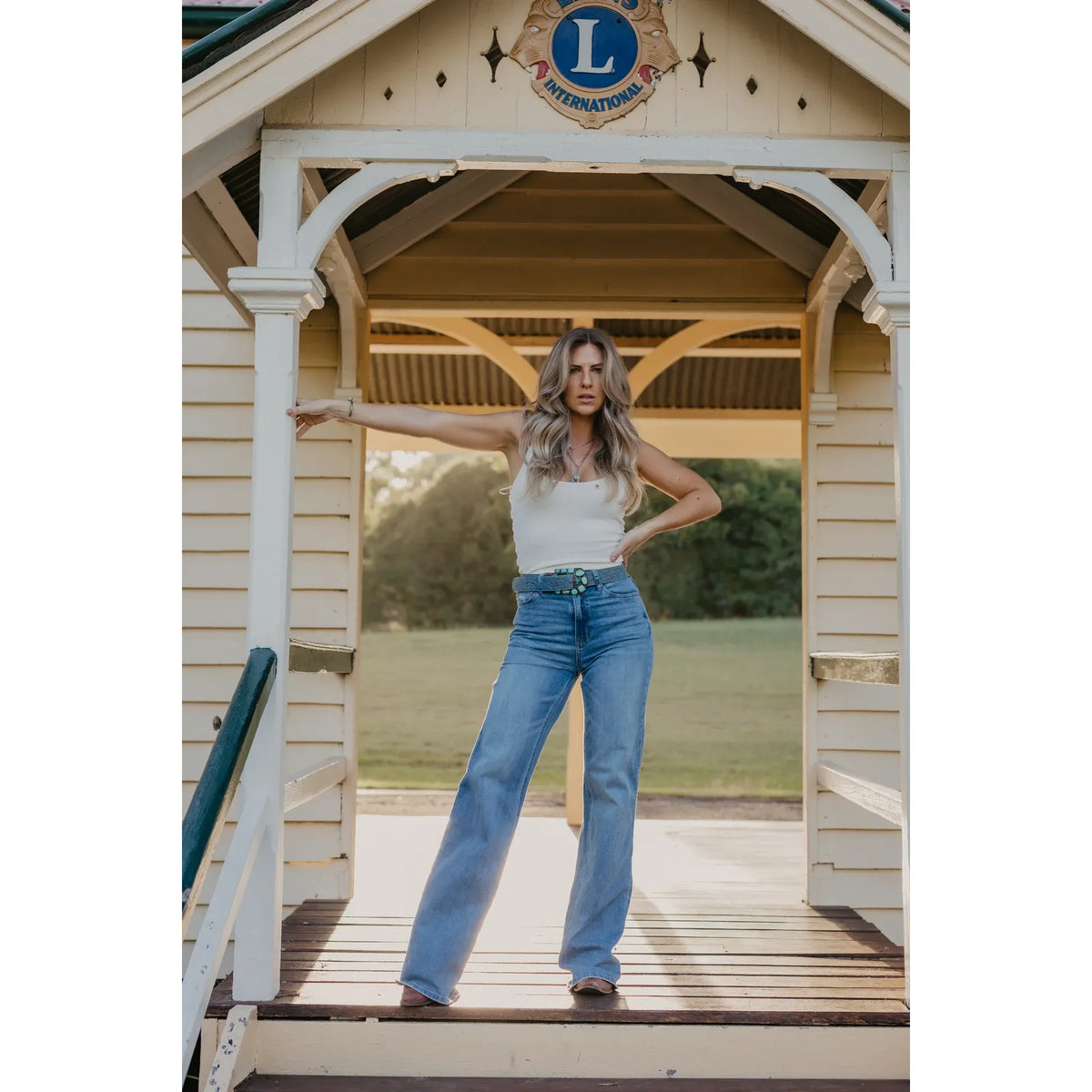 CC Western Women's Boomer High Rise Wide Leg Boyfriend Jeans - Medium Wash