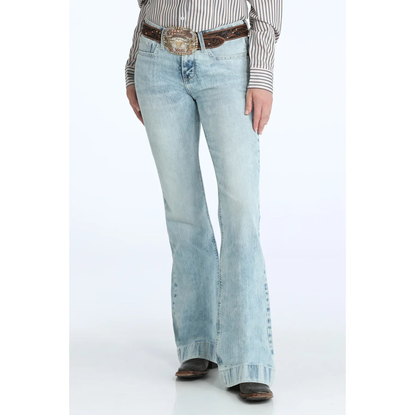 Cinch Women’s Lynden Slim Fit Trouser Jeans - Light Wash