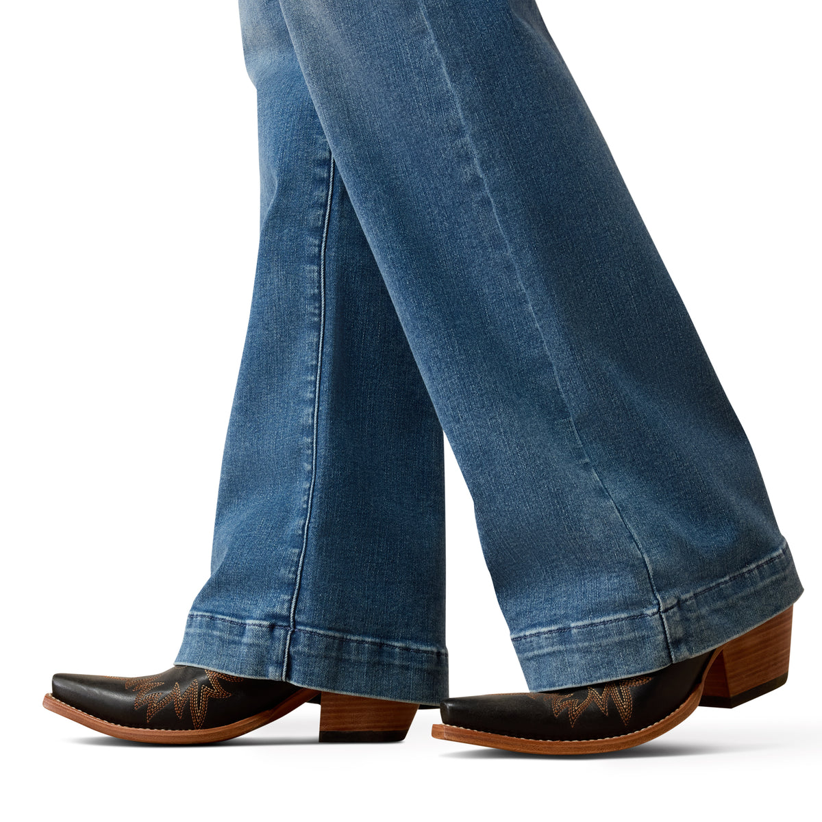 Ariat Women's Vilma Perfect Rise UltraStretch Trouser Jeans – Sky Valley