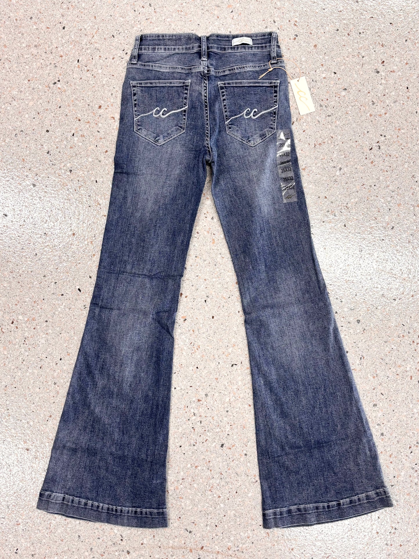 CC Carissa Classic Jean Mid Wash