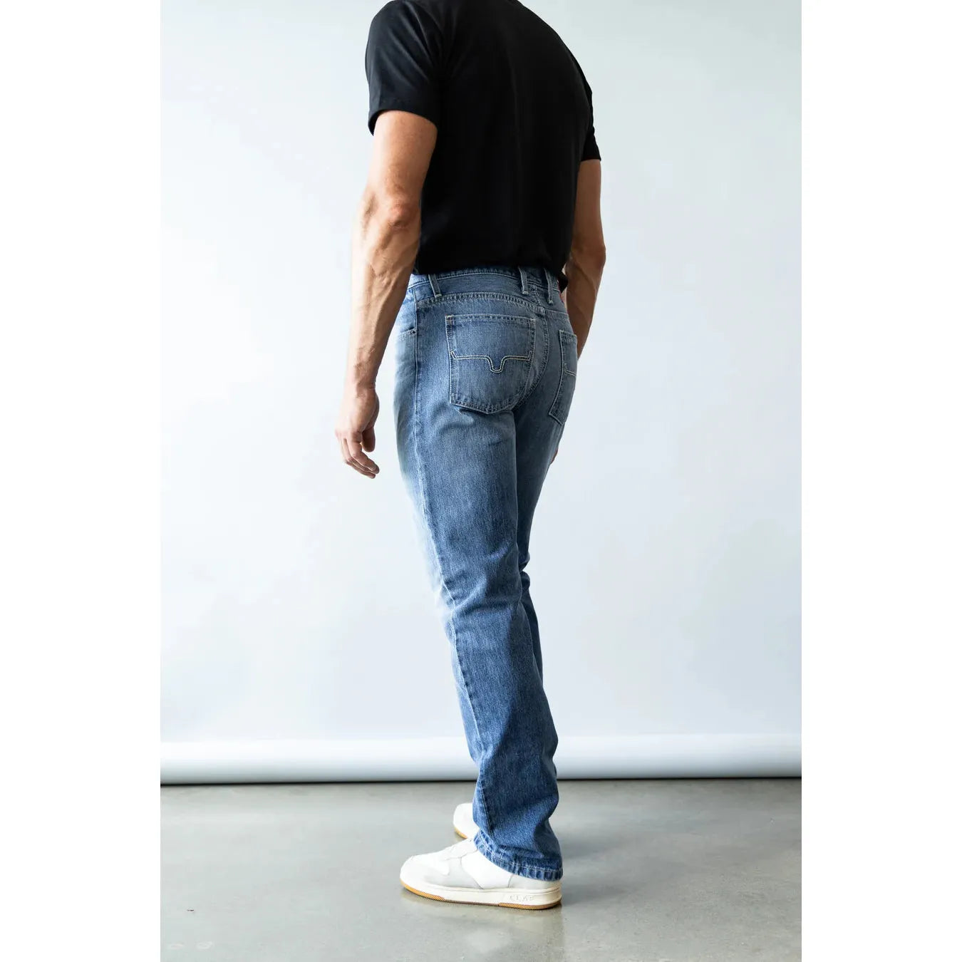 Kimes Ranch Mens James Jeans Mid Wash